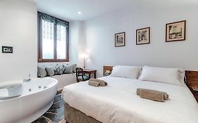 Suite Lo Storico - The House Of Travelers